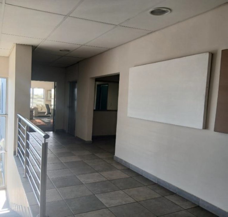 To Let Commercial Property for Rent in Longmeadow Gauteng