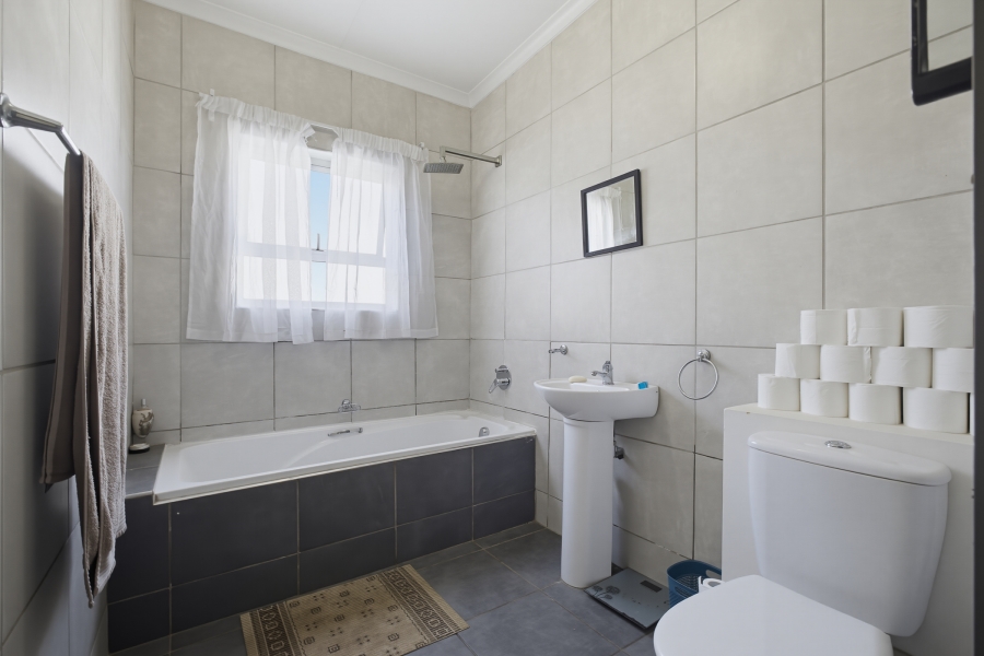 3 Bedroom Property for Sale in Highway Gardens Gauteng