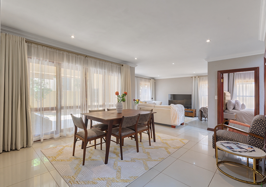 To Let 4 Bedroom Property for Rent in Broadacres Gauteng