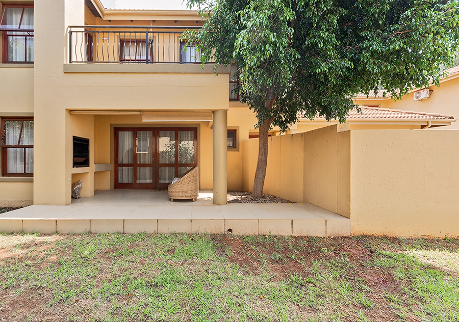 To Let 4 Bedroom Property for Rent in Broadacres Gauteng
