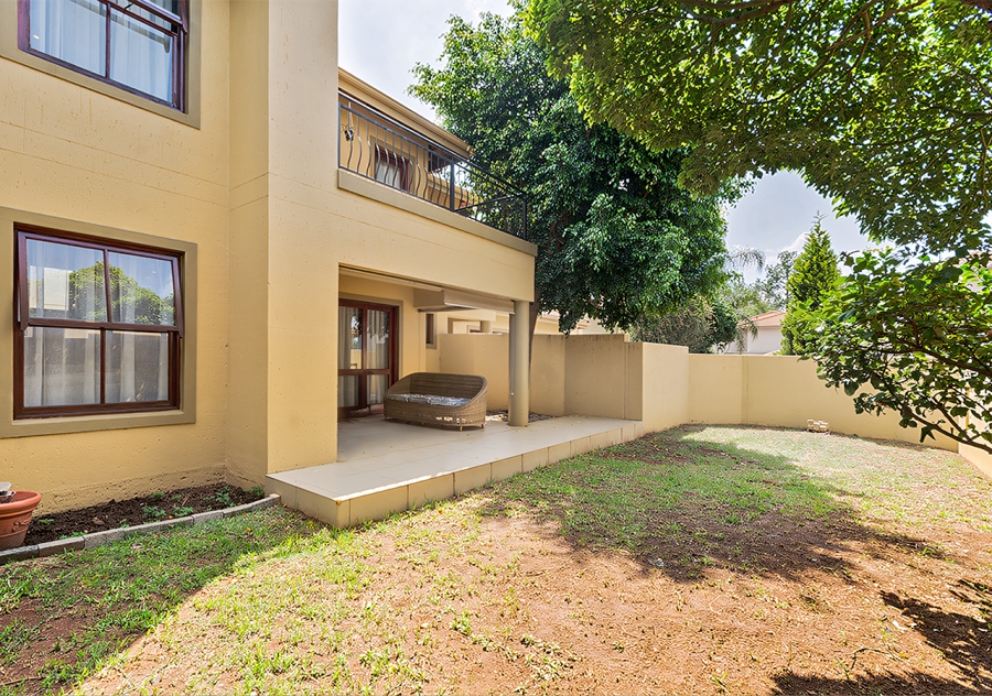 To Let 4 Bedroom Property for Rent in Broadacres Gauteng