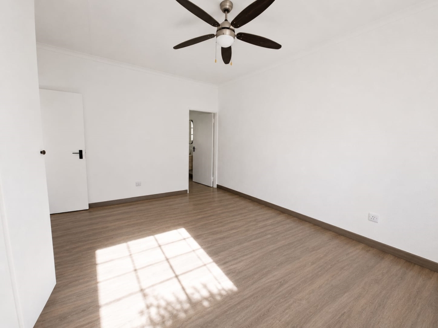 To Let 3 Bedroom Property for Rent in Maroeladal Gauteng