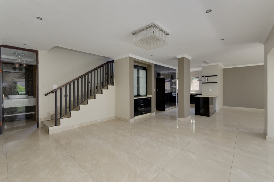 To Let 4 Bedroom Property for Rent in Fourways Gauteng