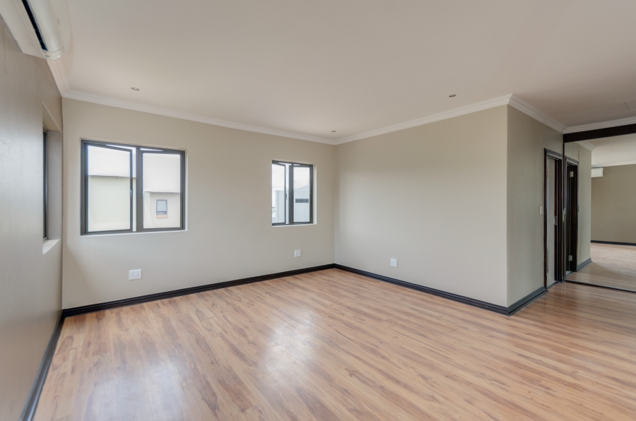 To Let 4 Bedroom Property for Rent in Fourways Gauteng