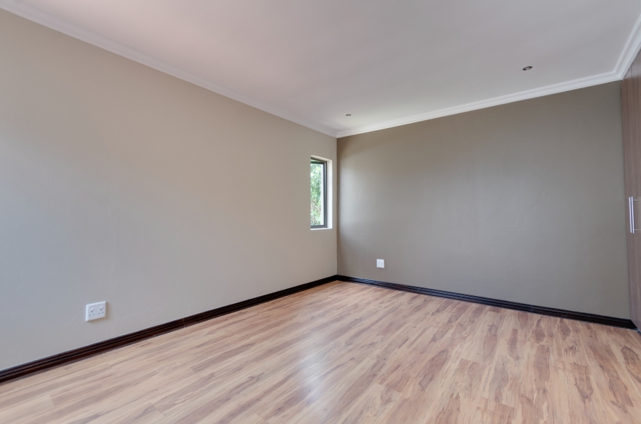 To Let 4 Bedroom Property for Rent in Fourways Gauteng