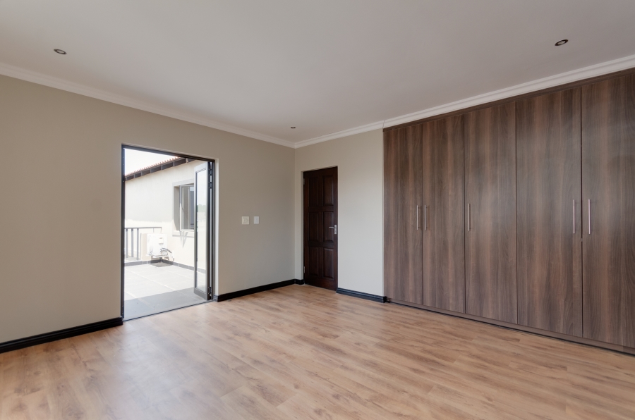 To Let 4 Bedroom Property for Rent in Fourways Gauteng
