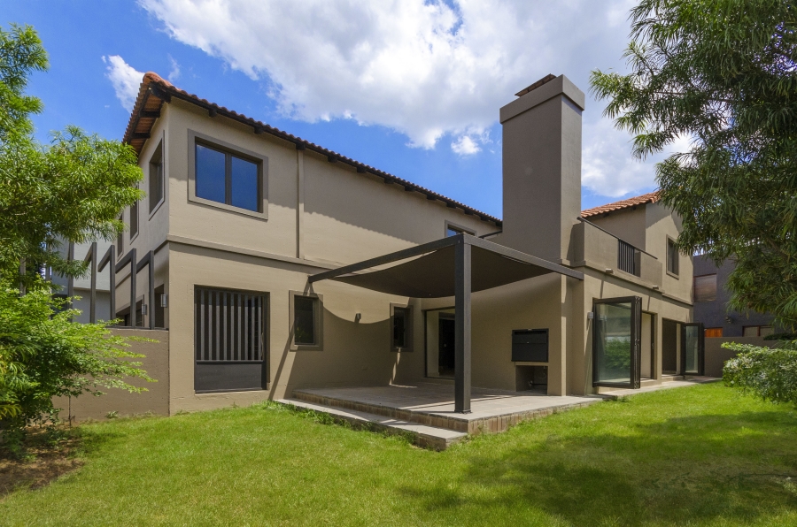 To Let 4 Bedroom Property for Rent in Fourways Gauteng