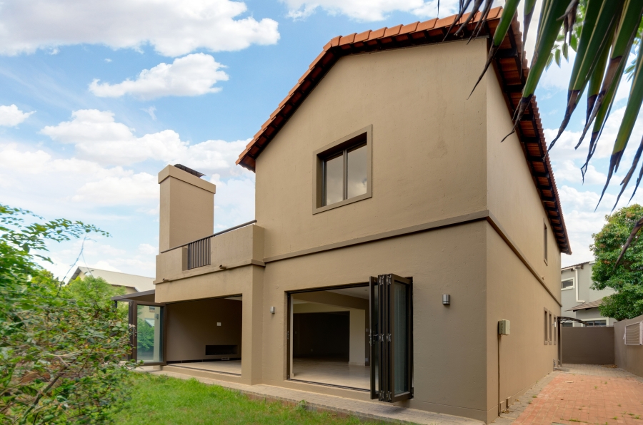 To Let 4 Bedroom Property for Rent in Fourways Gauteng