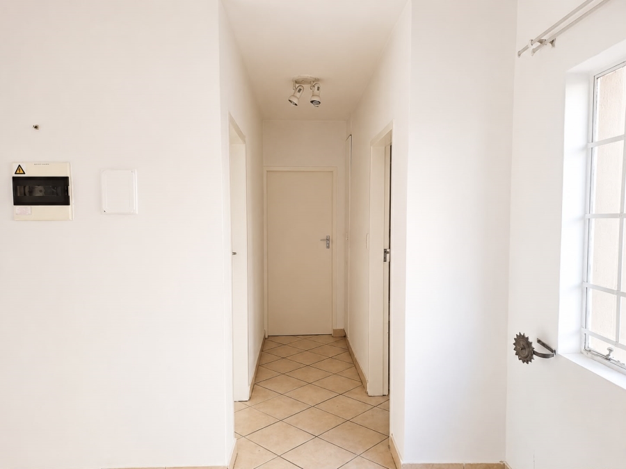 To Let 2 Bedroom Property for Rent in North Riding Gauteng