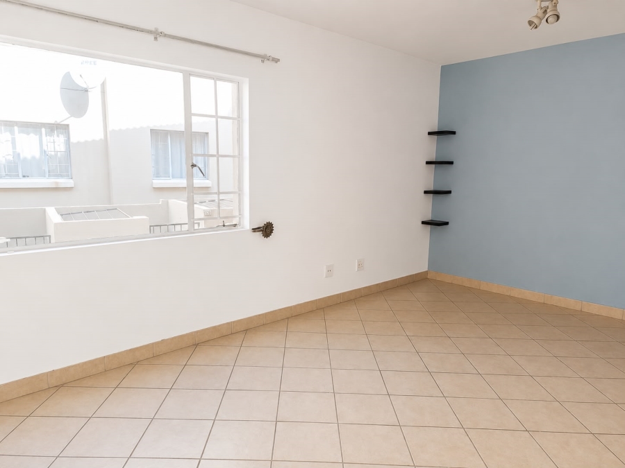 To Let 2 Bedroom Property for Rent in North Riding Gauteng