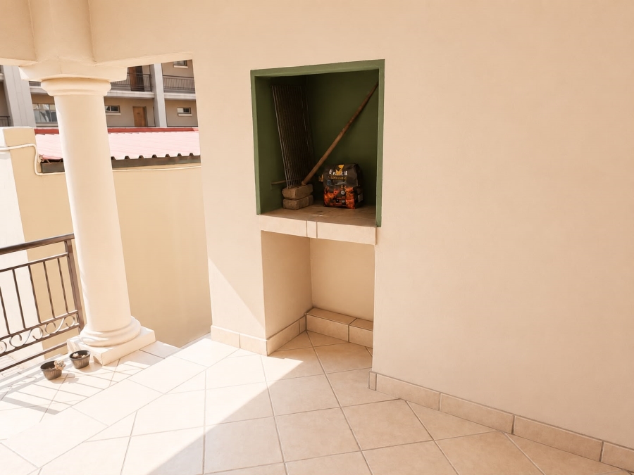 To Let 2 Bedroom Property for Rent in North Riding Gauteng