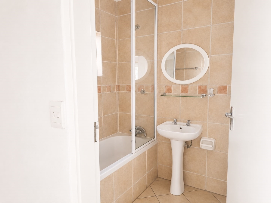 To Let 2 Bedroom Property for Rent in North Riding Gauteng
