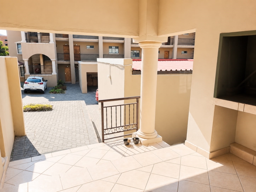 To Let 2 Bedroom Property for Rent in North Riding Gauteng