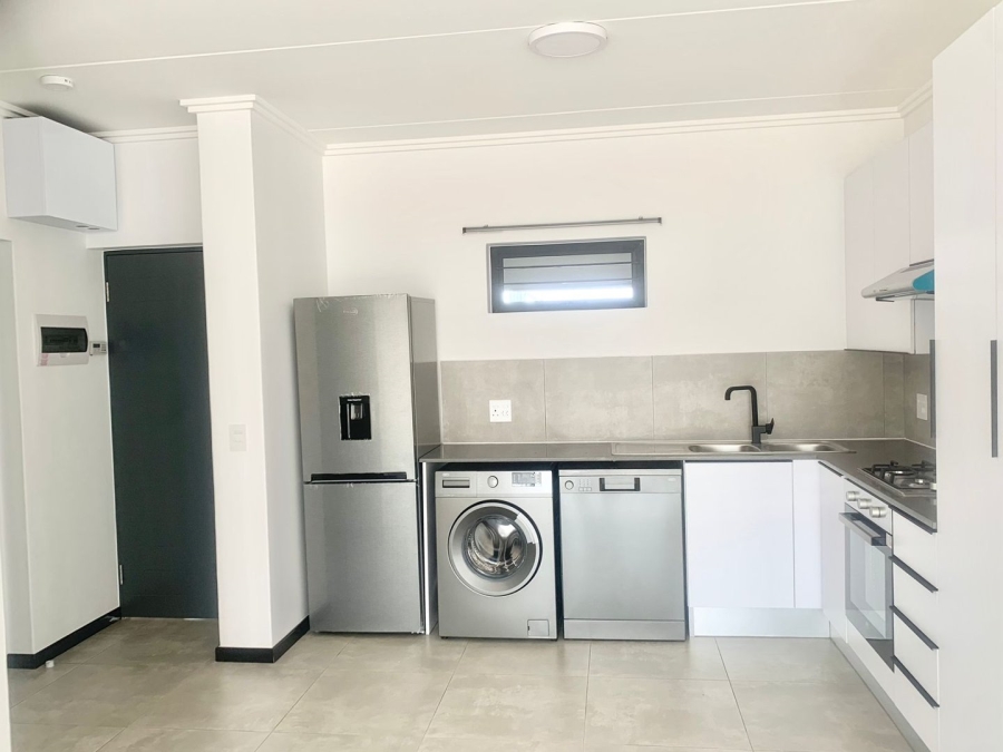 To Let 2 Bedroom Property for Rent in Broadacres Gauteng