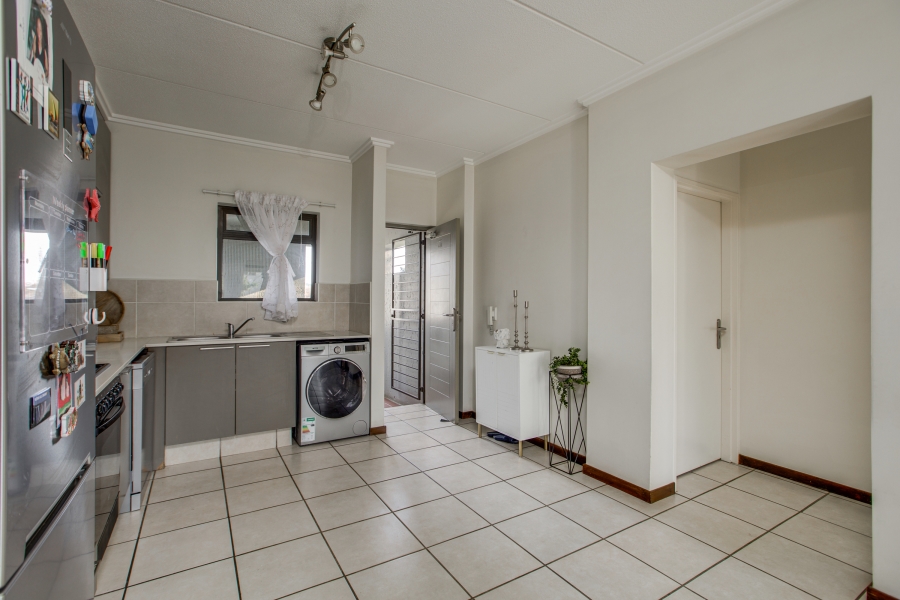 2 Bedroom Property for Sale in Bryanston Gauteng