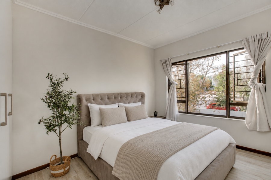 2 Bedroom Property for Sale in Bryanston Gauteng