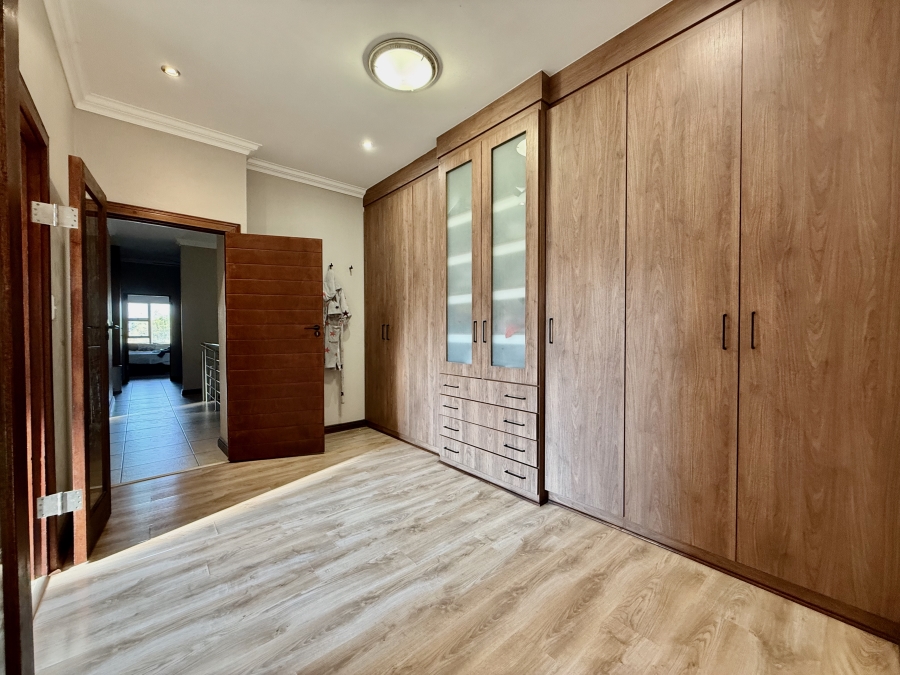 4 Bedroom Property for Sale in Newmark Estate Gauteng