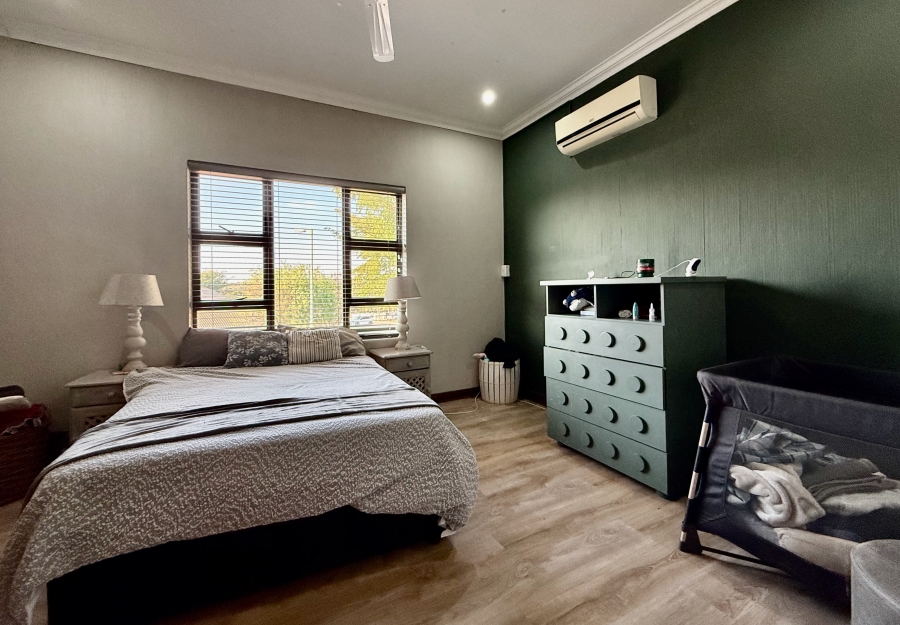 4 Bedroom Property for Sale in Newmark Estate Gauteng