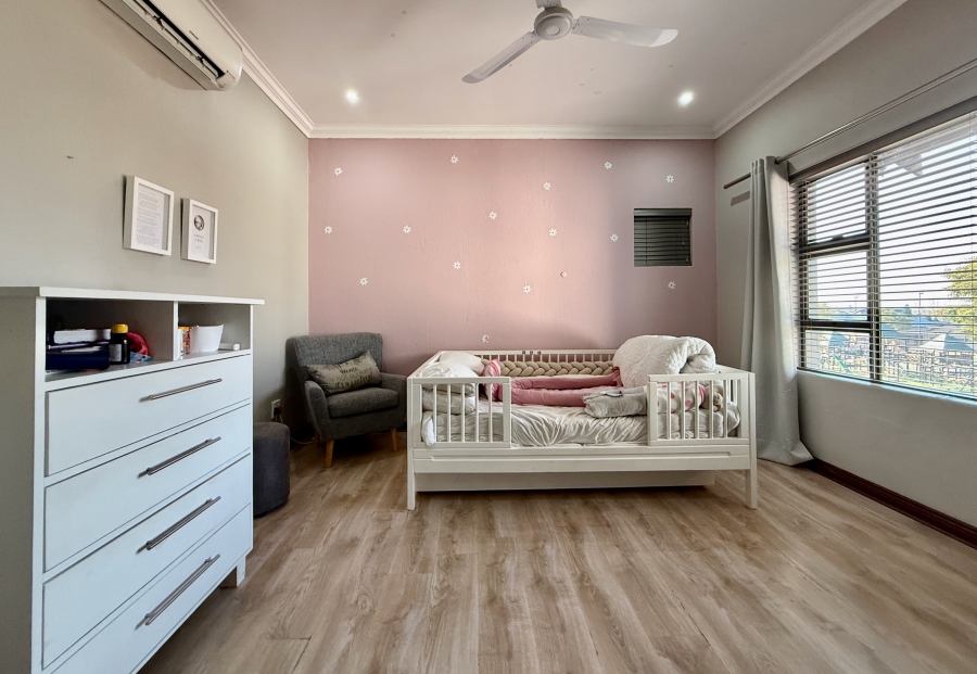 4 Bedroom Property for Sale in Newmark Estate Gauteng