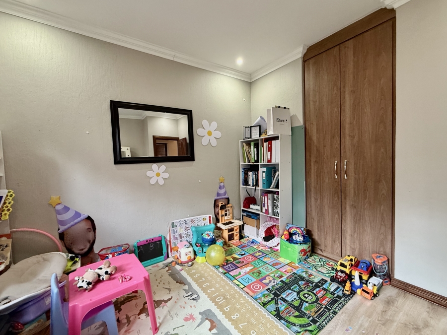 4 Bedroom Property for Sale in Newmark Estate Gauteng