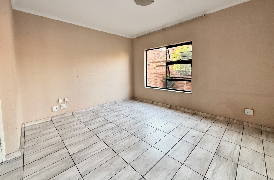 3 Bedroom Property for Sale in Willow Park Manor Gauteng