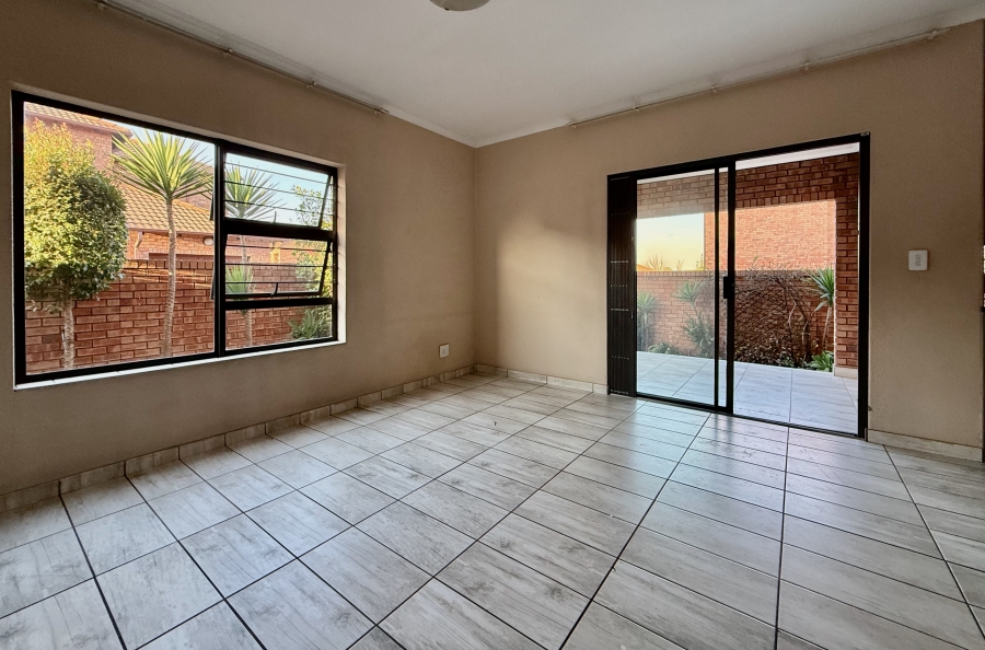 3 Bedroom Property for Sale in Willow Park Manor Gauteng
