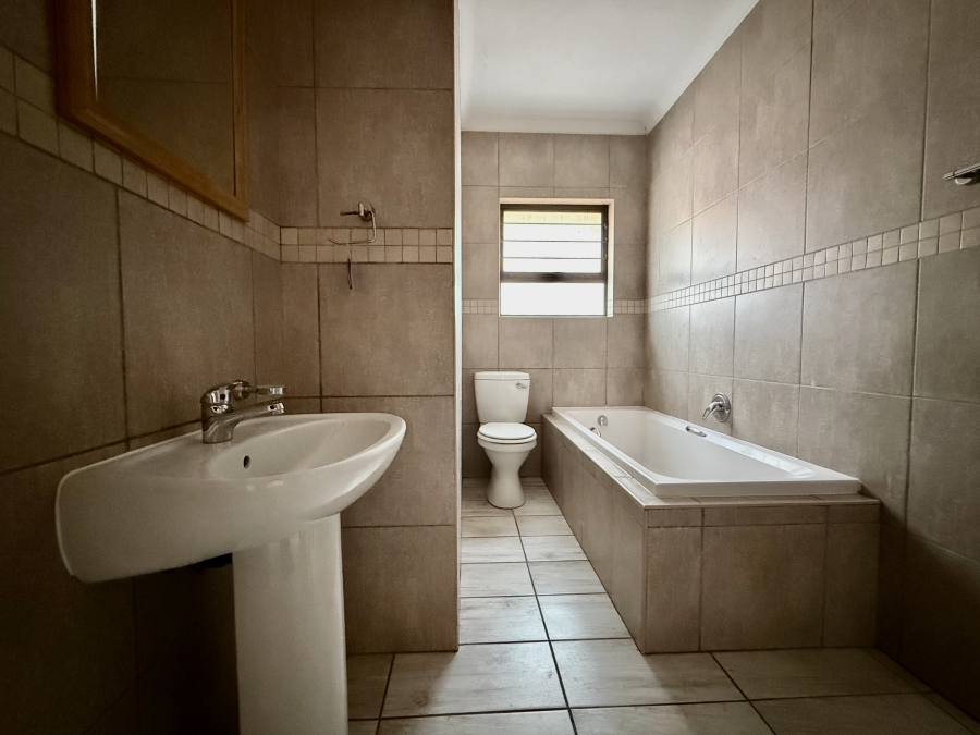 3 Bedroom Property for Sale in Willow Park Manor Gauteng