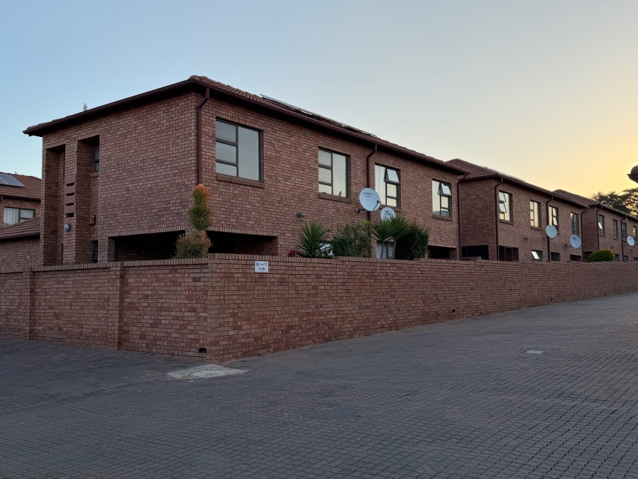 3 Bedroom Property for Sale in Willow Park Manor Gauteng