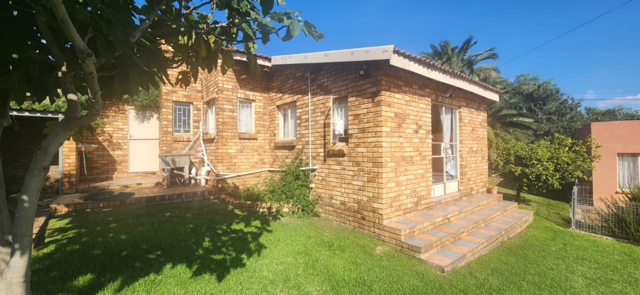 4 Bedroom Property for Sale in Suideroord Gauteng