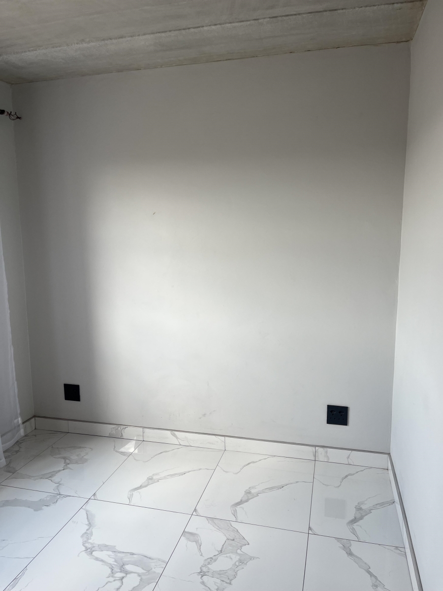 To Let 2 Bedroom Property for Rent in South Hills Gauteng