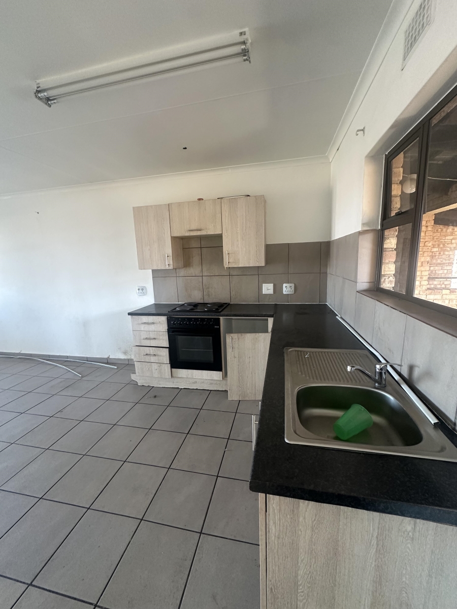 3 Bedroom Property for Sale in Albertsdal Gauteng
