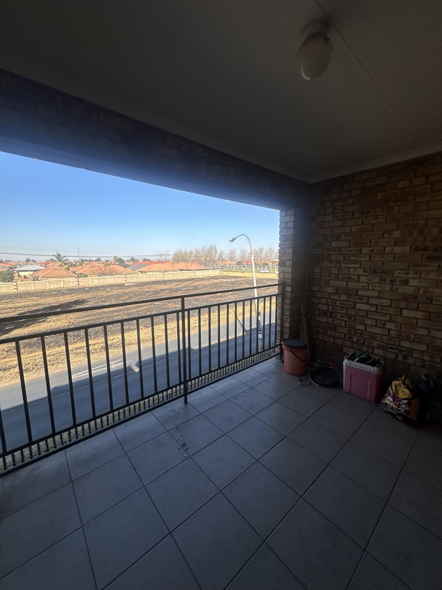 3 Bedroom Property for Sale in Albertsdal Gauteng