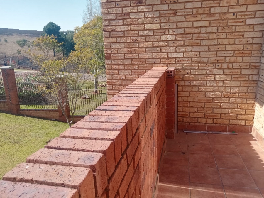 To Let 2 Bedroom Property for Rent in Sugar Bush Estate Gauteng