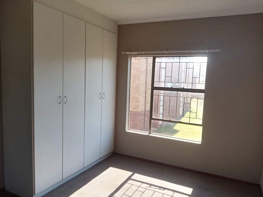 To Let 2 Bedroom Property for Rent in Sugar Bush Estate Gauteng