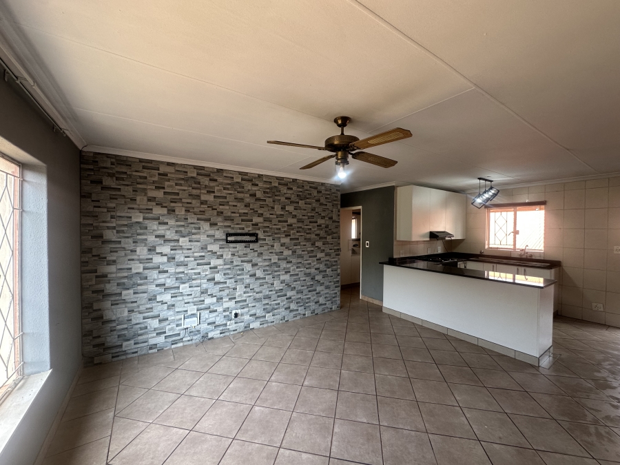 2 Bedroom Property for Sale in Helderkruin Gauteng