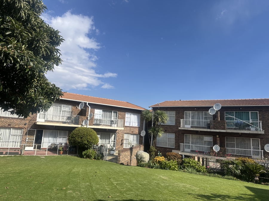 To Let 2 Bedroom Property for Rent in Horison Gauteng