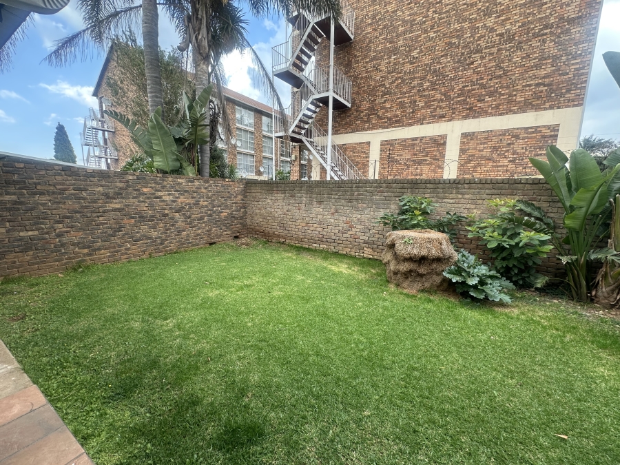 To Let 2 Bedroom Property for Rent in Horison Gauteng