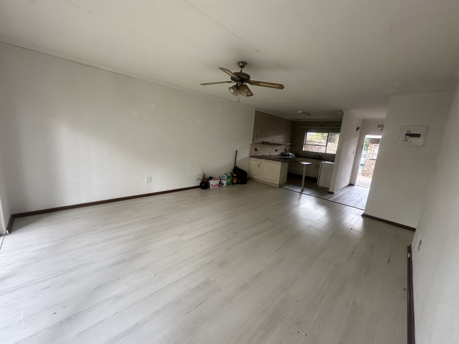To Let 2 Bedroom Property for Rent in Horison Gauteng