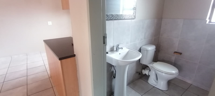 2 Bedroom Property for Sale in Princess A H Gauteng