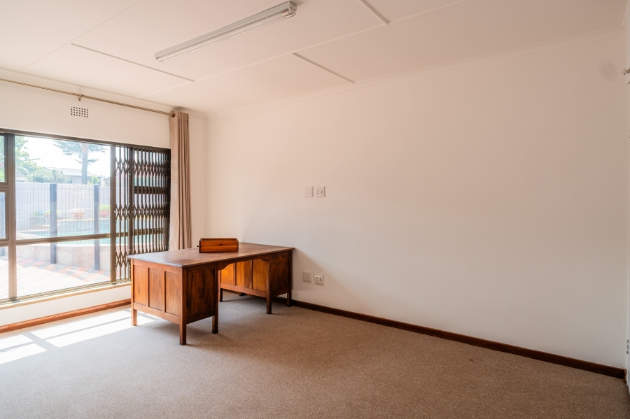3 Bedroom Property for Sale in Glenanda Gauteng