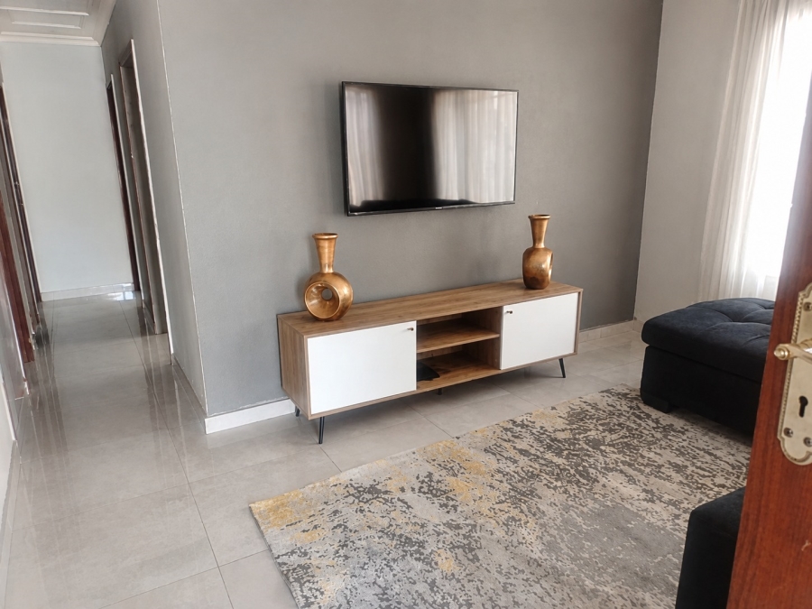 3 Bedroom Property for Sale in Ormonde View Gauteng