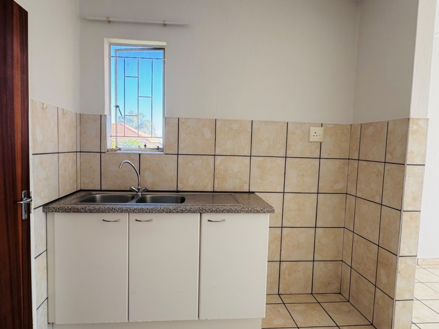 1 Bedroom Property for Sale in Strubensvallei Gauteng