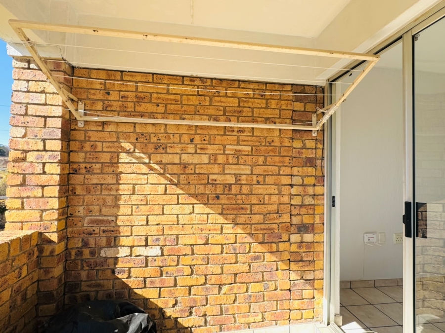 1 Bedroom Property for Sale in Strubensvallei Gauteng