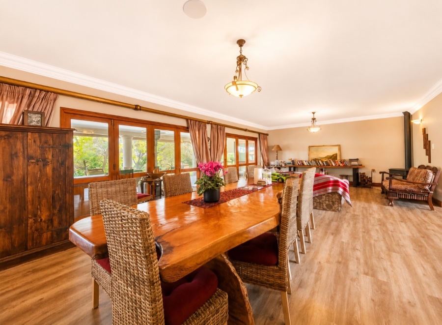6 Bedroom Property for Sale in Zwavelpoort Gauteng