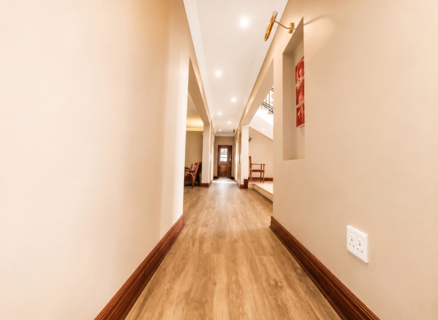 6 Bedroom Property for Sale in Zwavelpoort Gauteng