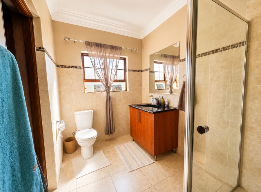 6 Bedroom Property for Sale in Zwavelpoort Gauteng