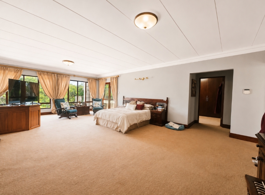 6 Bedroom Property for Sale in Zwavelpoort Gauteng