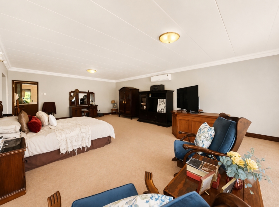 6 Bedroom Property for Sale in Zwavelpoort Gauteng