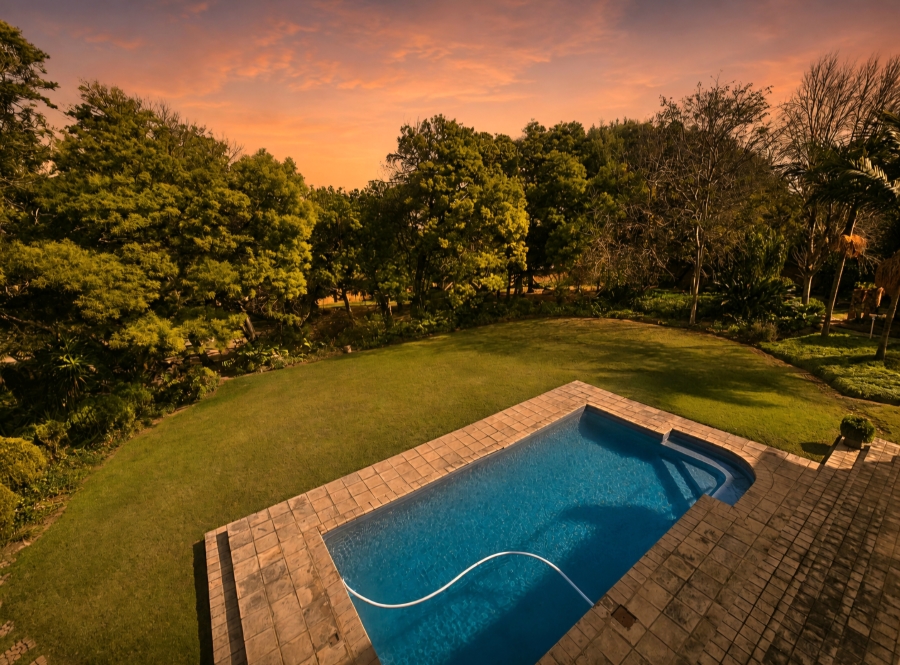 6 Bedroom Property for Sale in Zwavelpoort Gauteng
