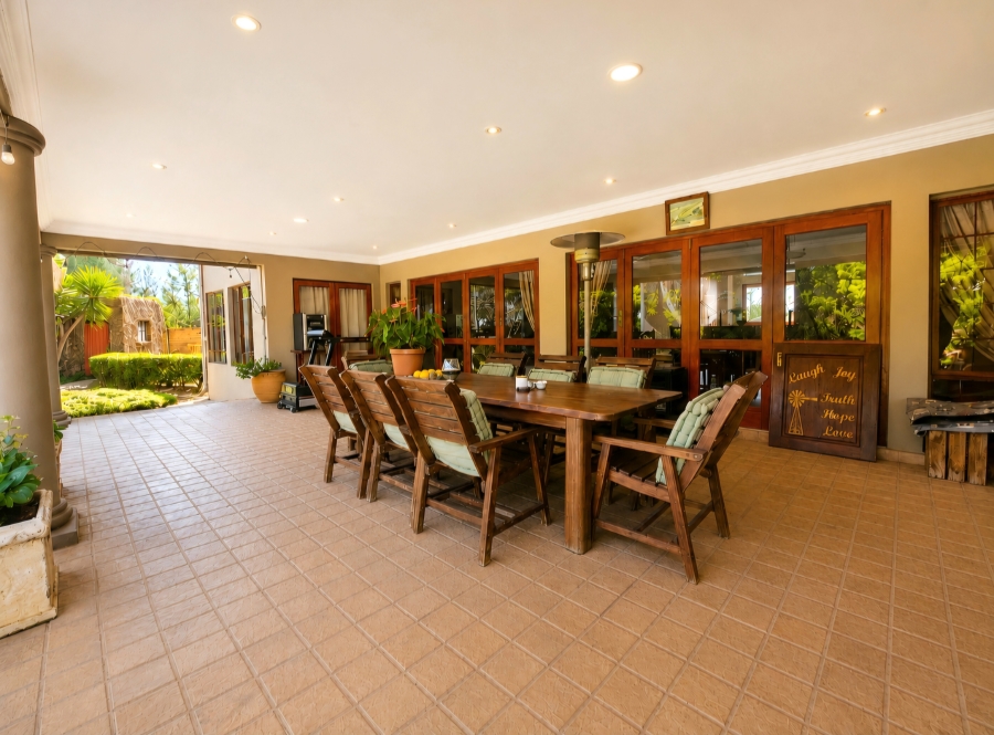 6 Bedroom Property for Sale in Zwavelpoort Gauteng